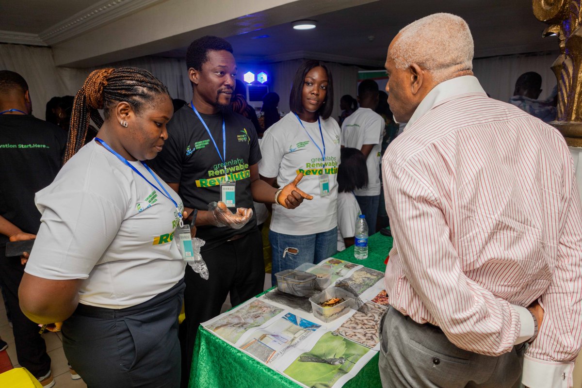 cadef_ng's tweet image. Coming up 3rd place at the greenlabs PFS Demo Day, Leovia Farms converts agro-waste into high-protein feed to help farmers cut feed costs by 25–40% while tackling organic waste.

Now heading into the Cohort 2 Incubation Programme, the journey to grow this solution begins!
#CADEF