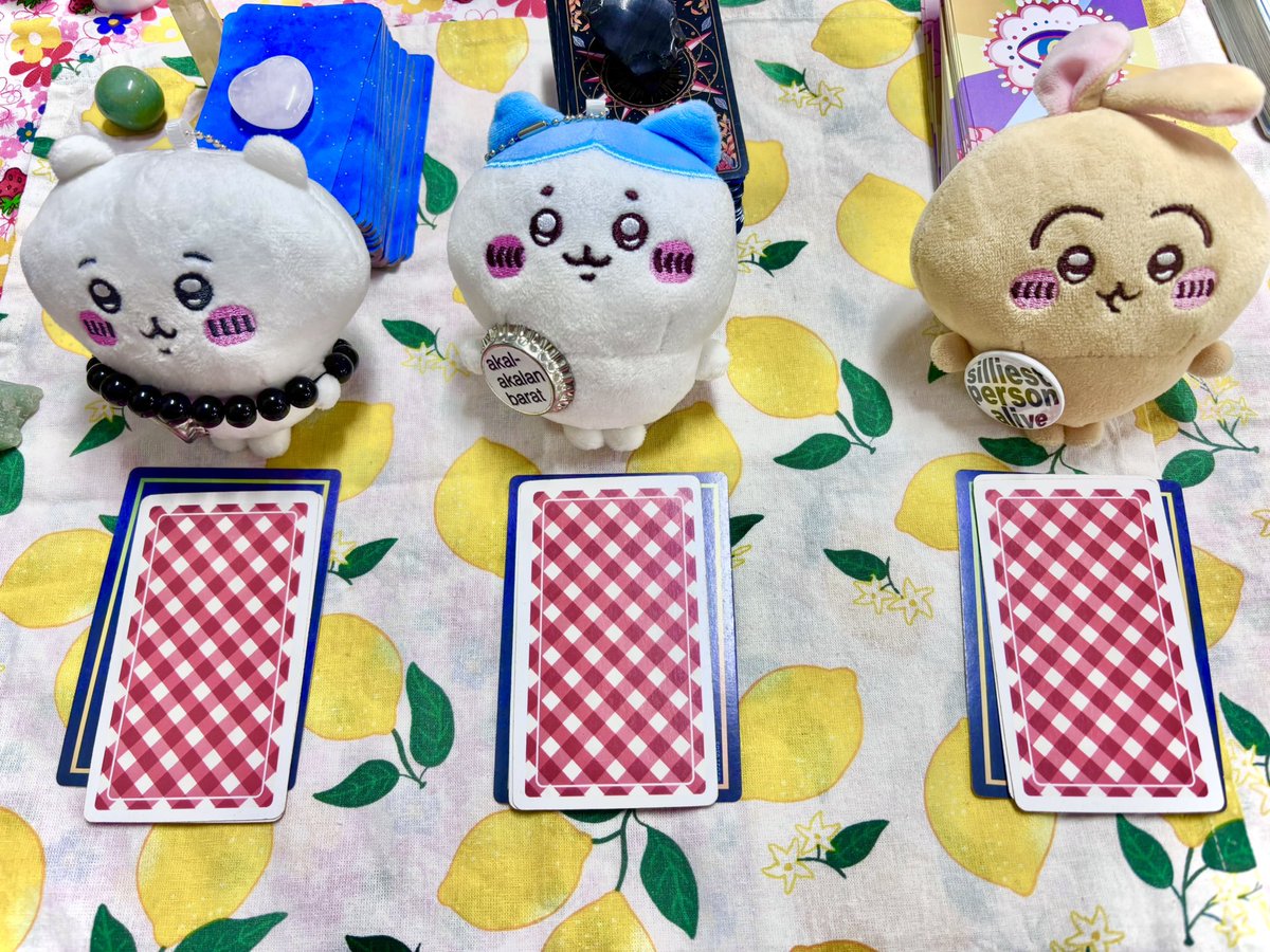 🔮 pick a pile: what's the truth about your situation? 

(pick a chiikawa :3c) 

pilih pile yg paling narik energi kamu ✧

✧ pile 1: chiikawa
✧ pile 2: hachiware
✧ pile 3: usagi

rt + like, comment your pick!
a follow would be appreciated~