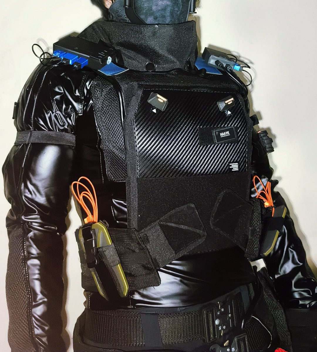 mesukohi_arts's tweet photo. I'm trying to build a nox cosplay again now that we have better details 🤭
#DeltaForce #Nox #HéliedeMontbel #costrial https://t.co/6jmbRfkx2k