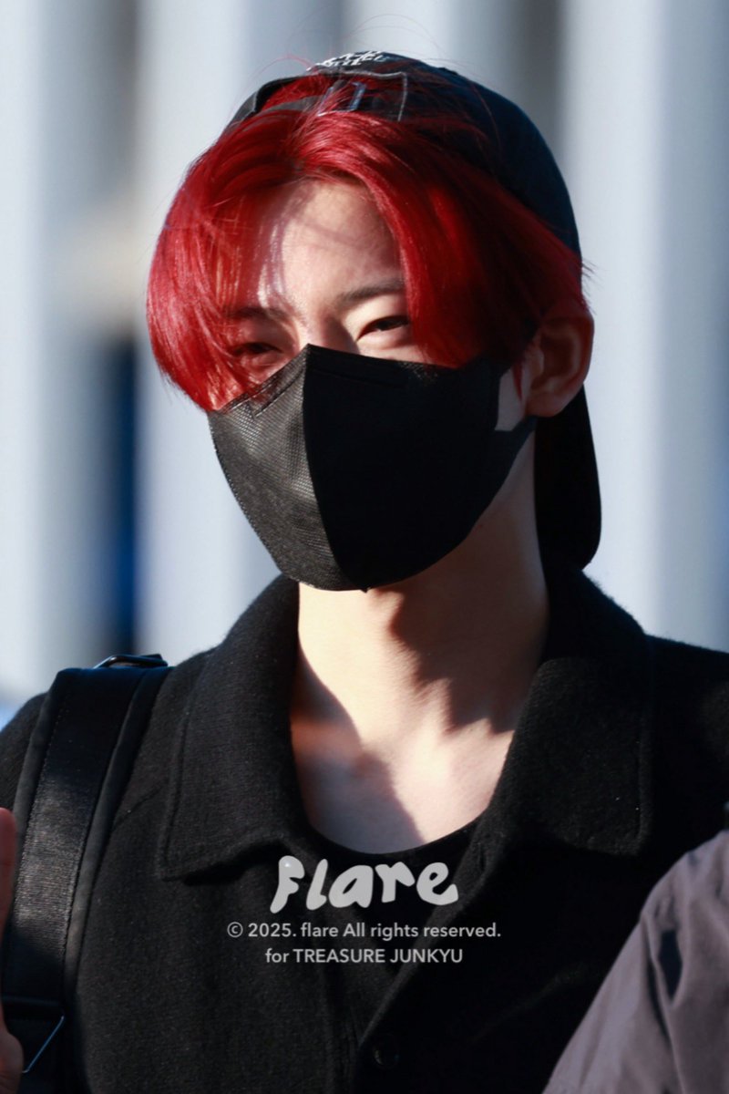 𝙛𝙡𝙖𝙧𝙚 tweet media