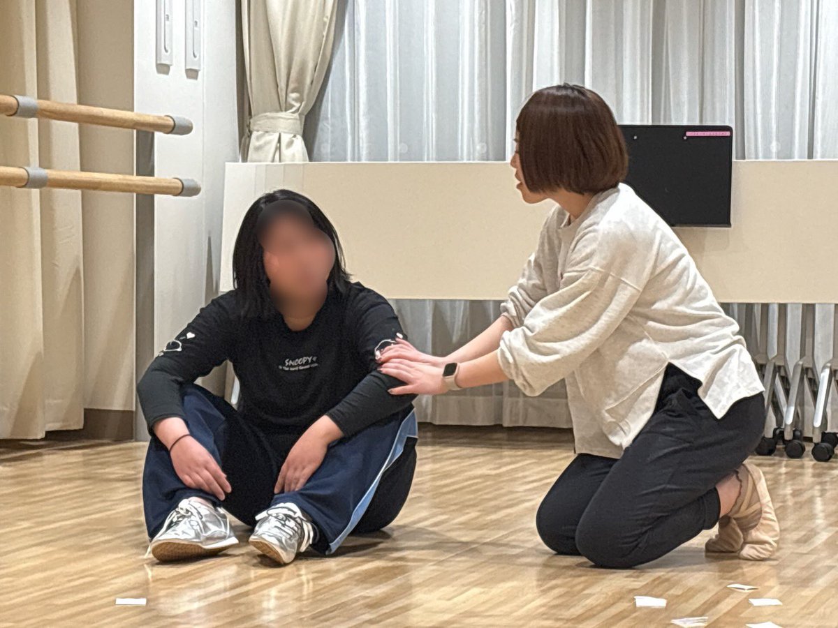 kenji_b2web's tweet photo. 本日のワークショップはインプロの日です。参加する皆さん思いっきりはじけて楽しみましょう！
本日も宜しくお願いします！
#ワークショップ #actinglab https://t.co/RVGzzhjvbu