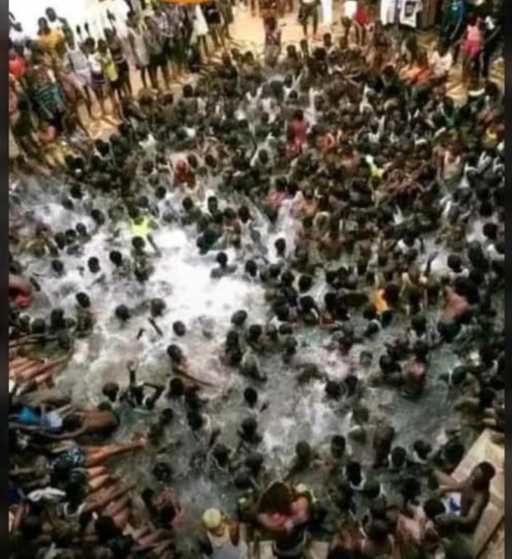 Every town has that pool that everyone wants to visit.🙌