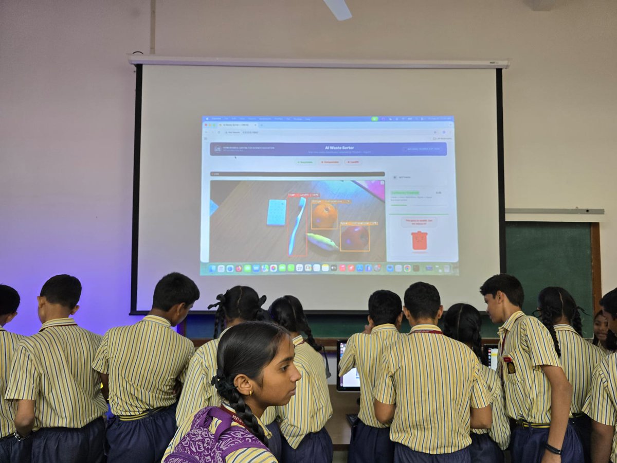 HBCSE_TIFR's tweet photo. Explore AI &amp; IoT in our computer lab: Come Curious, Leave Understanding! Touch, Train &amp; explore how machines think #NationalScienceDay @HBCSE_TIFR. https://t.co/cUd3D2Mu0h