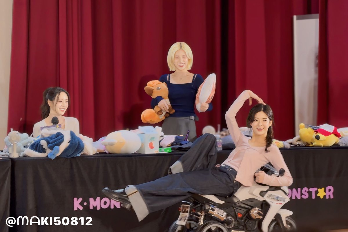 20260227 ITZY KM臺北簽售
🦥 女躺仔（？
🐈‍⬛🐰 😆😆😆

#있지 #ITZY #예지 #YEJI #리아 #LIA #유나 #YUNA