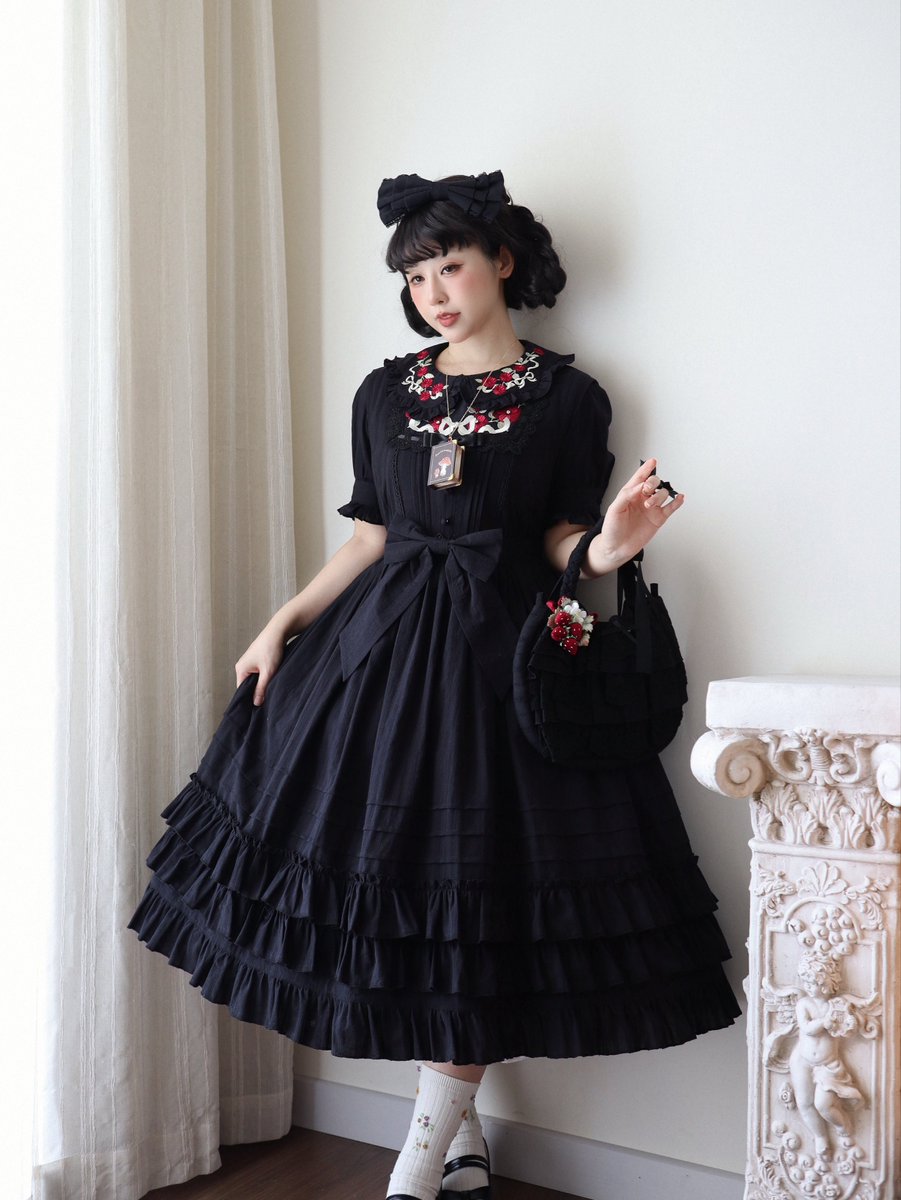 MyLolitaDress's tweet photo. Strawberry Witch Nelly #egldress by Pure cotton, with elegant embroidery. Available at size S-4XL.
Check more colors here: https://t.co/bqbtJhfg4K
#lolitastyle #egl #eglcommunity #lolitacoord #retrostyle #victoriainspired #recocoinspired #retrogirl #classicdress https://t.co/qLEnUhPsmE