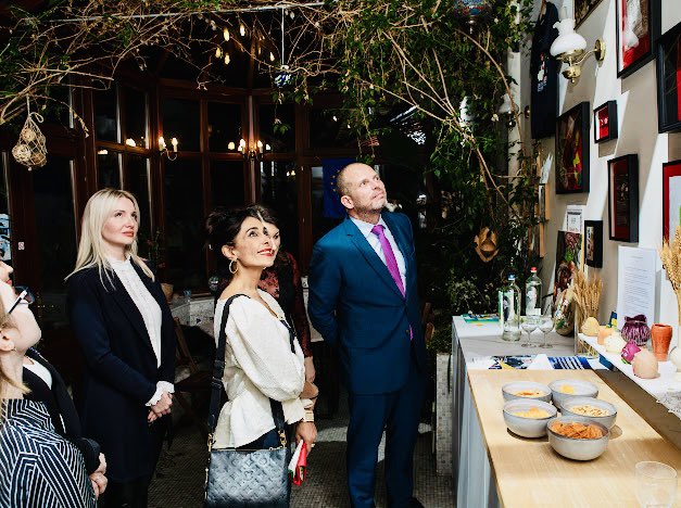 Darya Safai MP tweet media