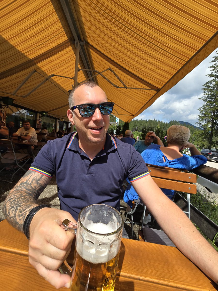 M O N T E 🪨 tweet media