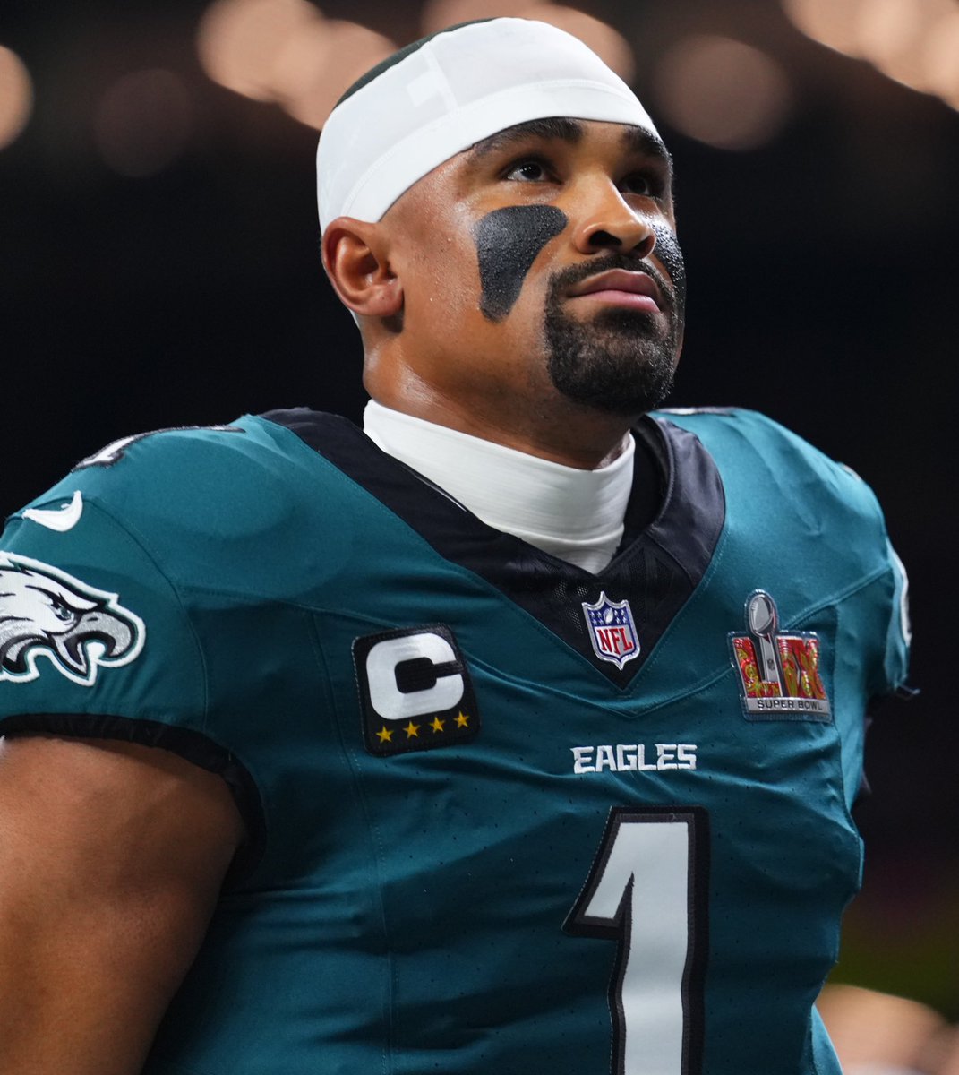 NFL_DovKleiman's tweet photo. Yikes: Multiple coaching candidates were hesitant to take the Eagles’ OC job due to “serious concerns” over Jalen Hurts’ inconsistency, per @JasonLaCanfora
 
The Eagles organzation is an absolute mess...

😬😬😬 https://t.co/DbHNKE5KNH