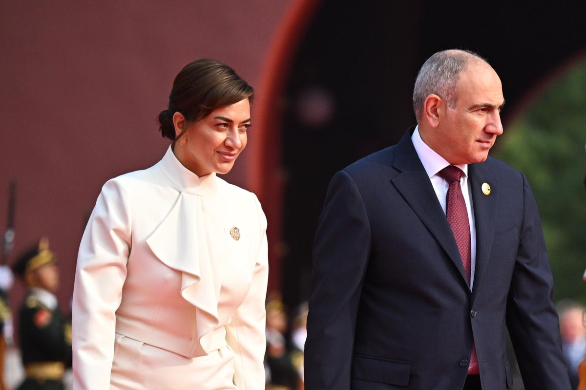 armenpress's tweet photo. Anna Hakobyan announces separation, Pashinyan says he respects her decision
https://t.co/wA2L9NtDA4 https://t.co/2WPZJqdxp9