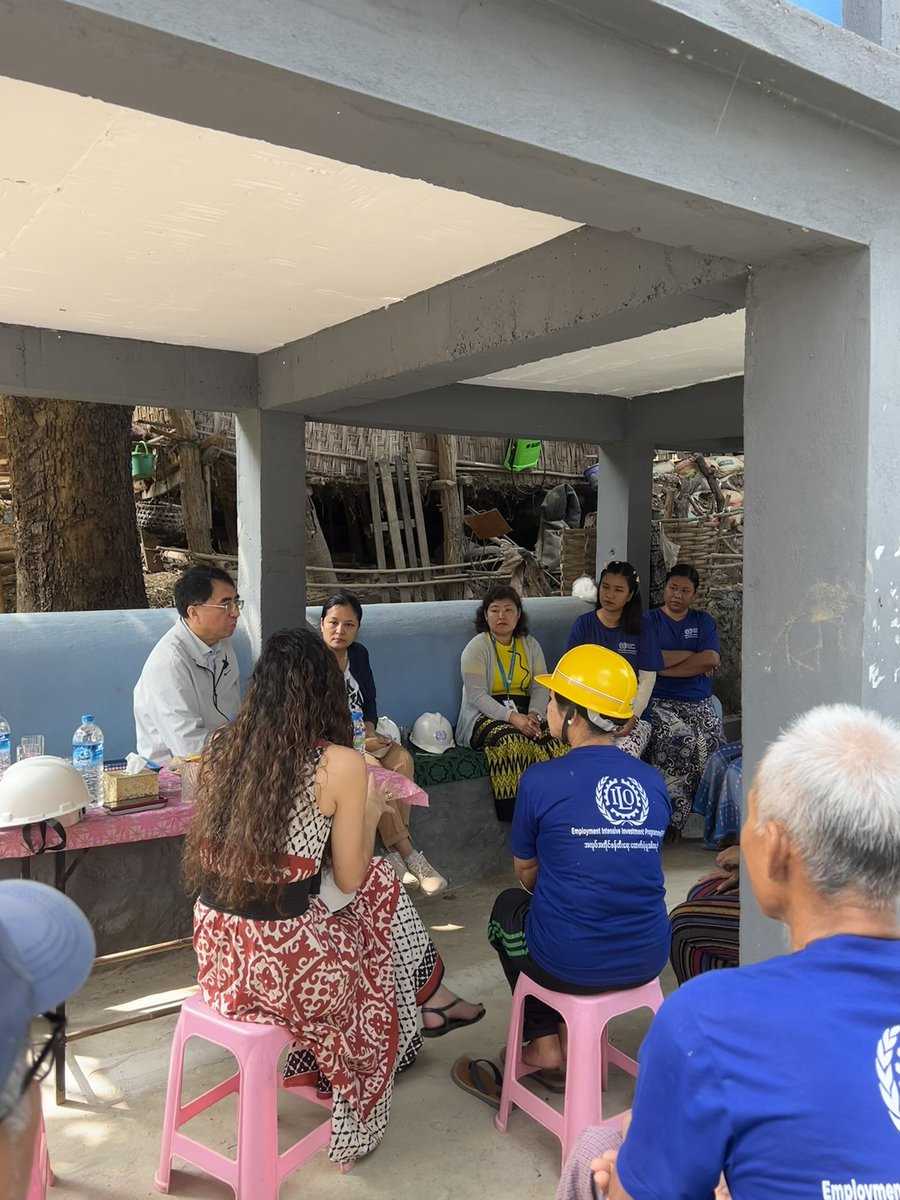 Agradecidos por visitar en la región de Mandalay proyectos de recuperación impulsados por la OIT tras el terremoto de marzo de 2025. 

Gracias al equipo de la OIT en Myanmar por la visita sobre el terreno y a las comunidades locales por su acogida.