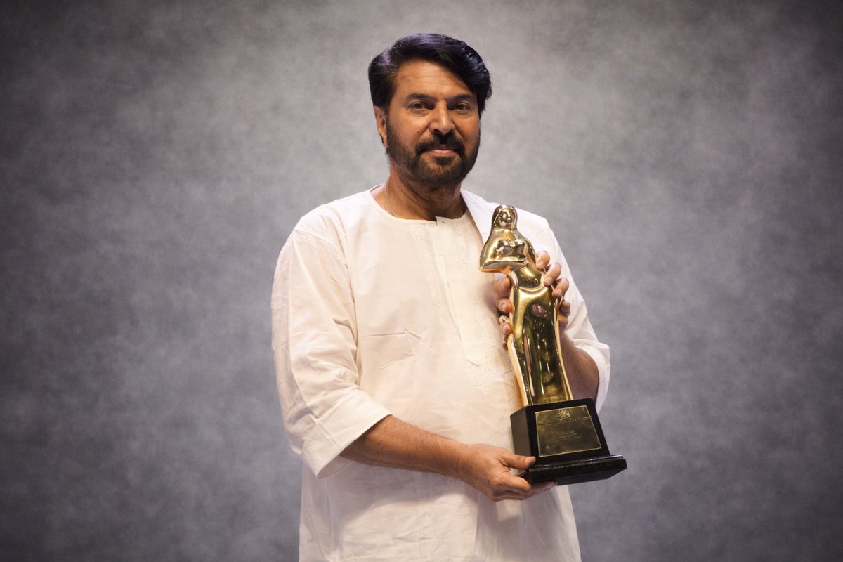 Mammootty_MIM_'s tweet photo. 𝐾𝑒𝑟𝑎𝑙𝑎 𝑆𝑡𝑎𝑡𝑒 𝐹𝑖𝑙𝑚 𝐴𝑤𝑎𝑟𝑑𝑠 𝑟𝑒𝑐𝑒𝑖𝑣𝑒𝑑 𝑏𝑦 𝑀𝑎𝑚𝑚𝑜𝑜𝑡𝑡𝑦🏆💫 - [11]

1. 𝖠𝖽𝗂𝗒𝗈𝗓𝗁𝗎𝗄𝗄𝗎𝗄𝖺𝗅 - 1984
2. 𝖸𝖺𝗍𝗁𝗋𝖺,𝖭𝗂𝗋𝖺𝗄𝗄𝗈𝗈𝗍𝗍𝗎 - 1985
3. 𝖮𝗋𝗎 𝖵𝖺𝖽𝖺𝗄𝗄𝖺𝗇𝗏𝖾𝖾𝗋𝖺𝗀𝖺𝖽𝗁𝖺,𝖬𝗋𝗂𝗀𝖺𝗒𝖺,𝖬𝖺𝗁𝖺𝗒𝖺𝗇𝖺𝗆 - 1989 https://t.co/8HSnXw0CFn