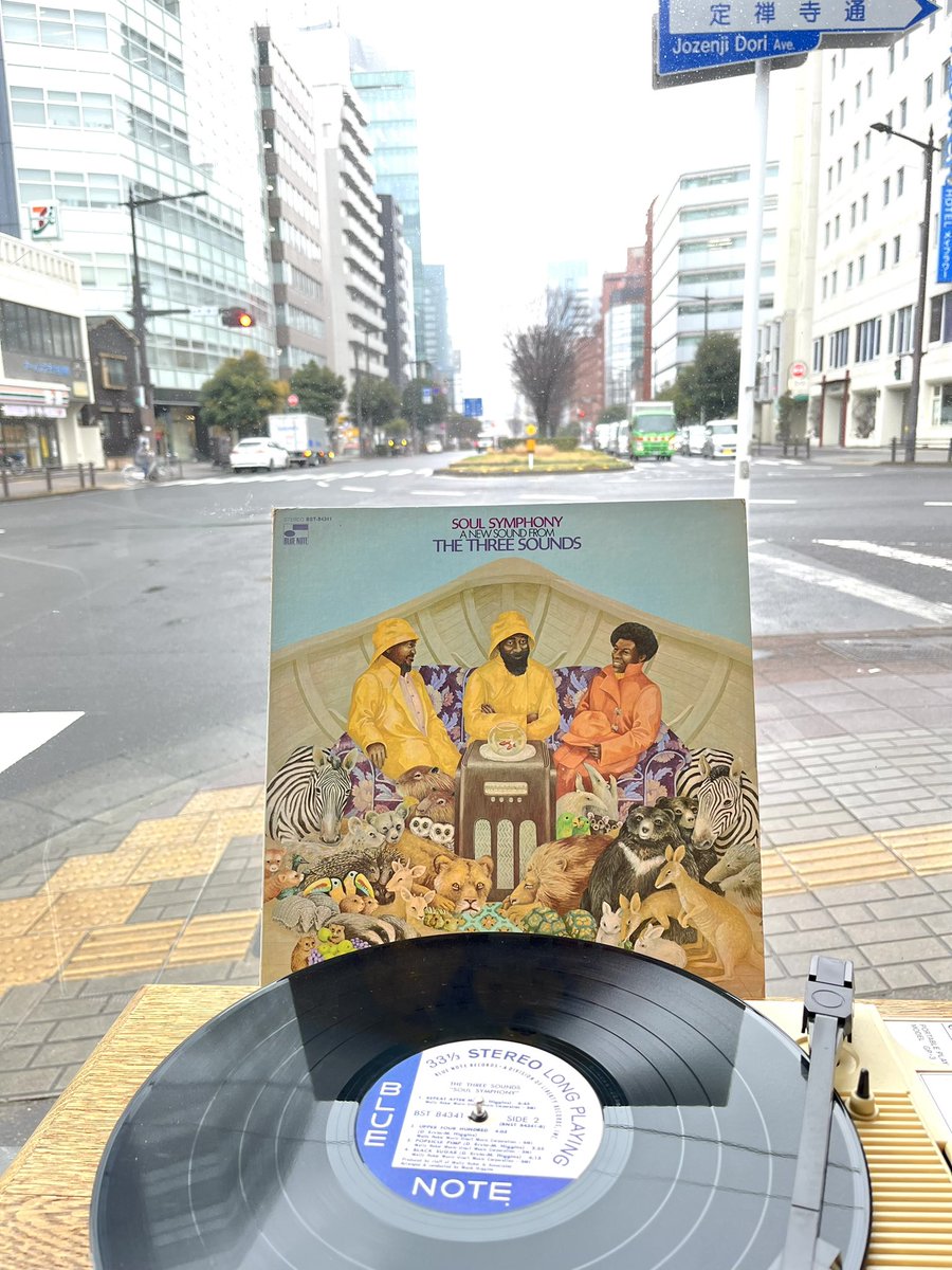 supergoodsendai's tweet photo. 仙台錦町Cafe & Bar SUPER GOOD、2月27日(金)は18時から24時まで営業いたします
皆さまのご来店をお待ちしております(^_^)
#cafebar_supergood
#sendaimusicbar
#thethreesounds https://t.co/n8CDrCIwkL