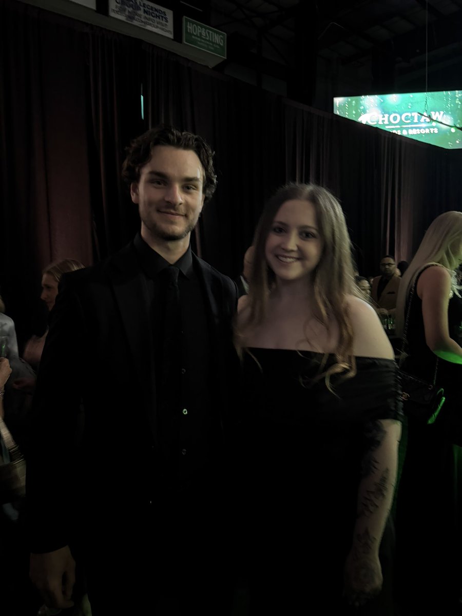 x - d ✩₊˚.⋆ tweet media