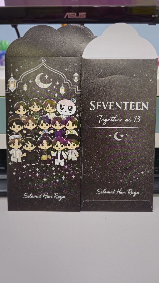 seketuldokyeom's tweet photo. [Help Repost]

✨ Sampul Raya BBG OT13

💰 5pcs - RM5
💰 10pcs - RM7

🌟 Theme : Raya B&amp;W Glitter (but not glitter finishing)
🌟 Paper type : Matte 128gsm

- limited quantity
- no backout
- ETA : early Mar

💌 DM to order 

#pasarsvt #pasarseventeen #pasarsvtmy #pasarseventeenmy https://t.co/6fUFyfVwa0