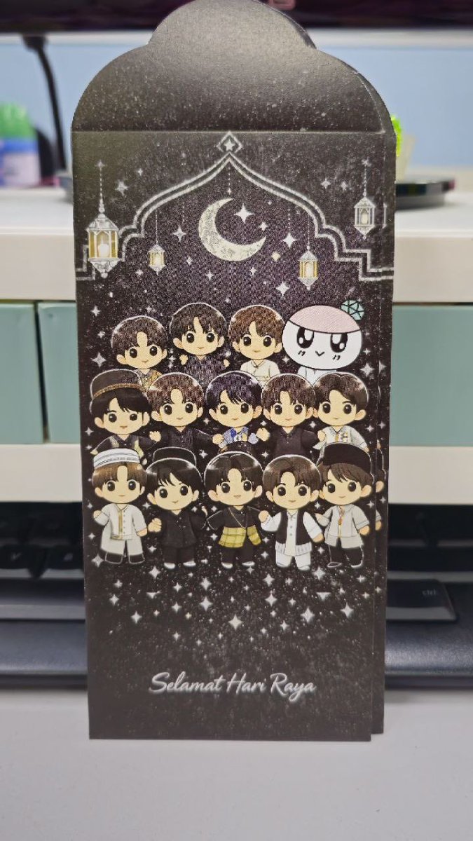 seketuldokyeom's tweet photo. [Help Repost]

✨ Sampul Raya BBG OT13

💰 5pcs - RM5
💰 10pcs - RM7

🌟 Theme : Raya B&amp;W Glitter (but not glitter finishing)
🌟 Paper type : Matte 128gsm

- limited quantity
- no backout
- ETA : early Mar

💌 DM to order 

#pasarsvt #pasarseventeen #pasarsvtmy #pasarseventeenmy https://t.co/6fUFyfVwa0