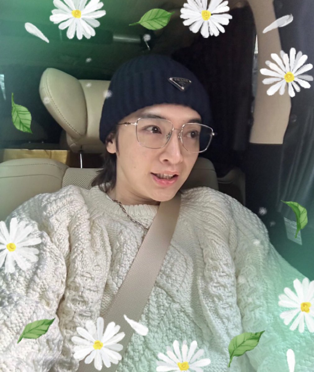 今日発売日💛 帰りにシブツタよって帰ろう😊 めちゃくちゃかっこいぃ玉