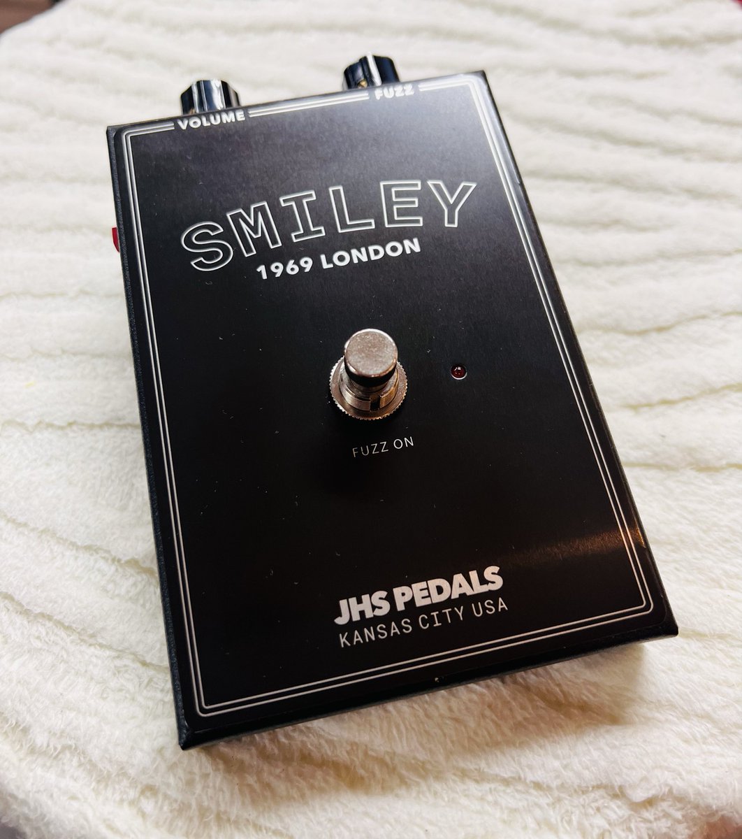 本日の逸品シリーズ٩(๑❛ᴗ❛๑)۶ JHS pedals 「smiley」¥37,400
