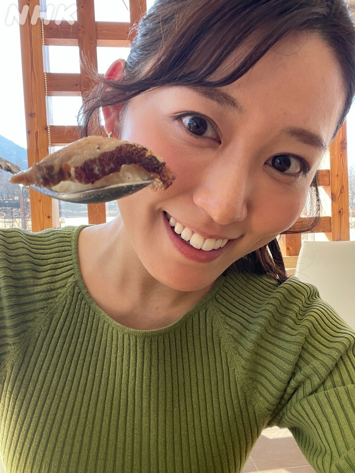 nhk_koufu's tweet photo. ＼食べまくる！どんぶり旅🍚／

かいドキ キャスター４人の
自撮り企画 第７弾📹
 #身延 町 の #どんぶり街道 ❣

スプーンからはみ出る
このお肉…何だか分かりますか？

放送をお楽しみに✨

来月４日（水）放送予定📺

NHK ONE のNews #かいドキ 番組ページ👇
https://t.co/uQhhglKH1e https://t.co/W2gA0gN2M0