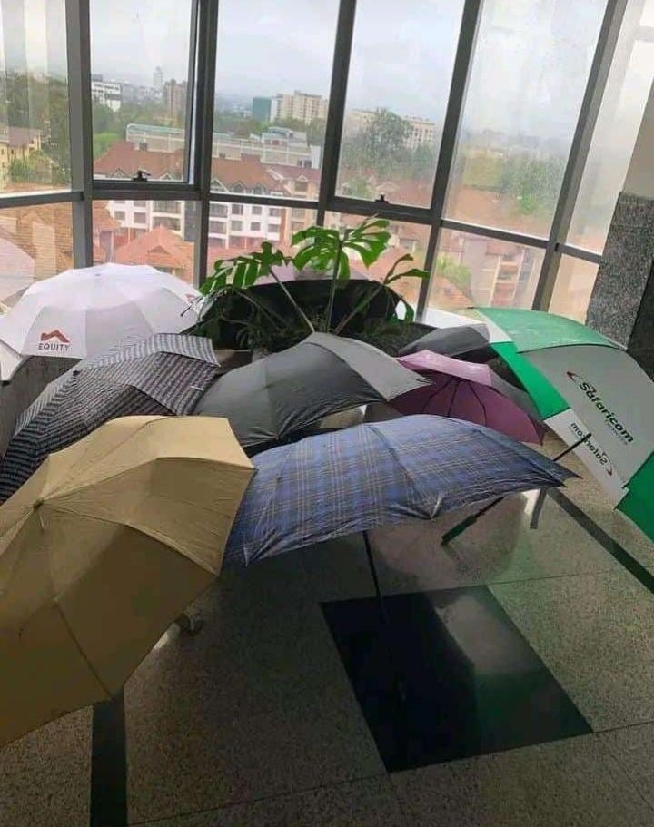 Meanwhile, parking lot ya pedestrians