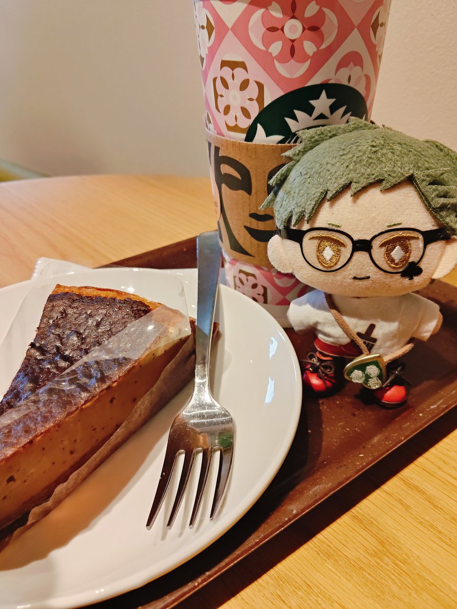 先輩、気付けばもう春ですね〜🌸

紅茶のバスクチーズうまうまですわ