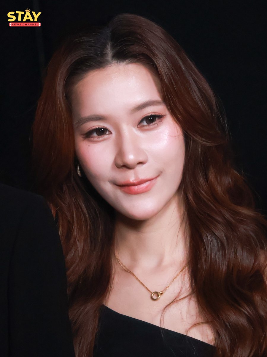 สวย ใส ออร่า พุ่งกระจายกันทั้งกลุ่ม
จูน - ป่าน - เอิร์น จาก GMMTV
ในงาน Dare You To Death: Final EP. FAN MEETING

#DareYouToDeathFinalEP 
#DareYouToDeath 
#JuneWanwimol 
#pahnthitta 
#earnpypp_