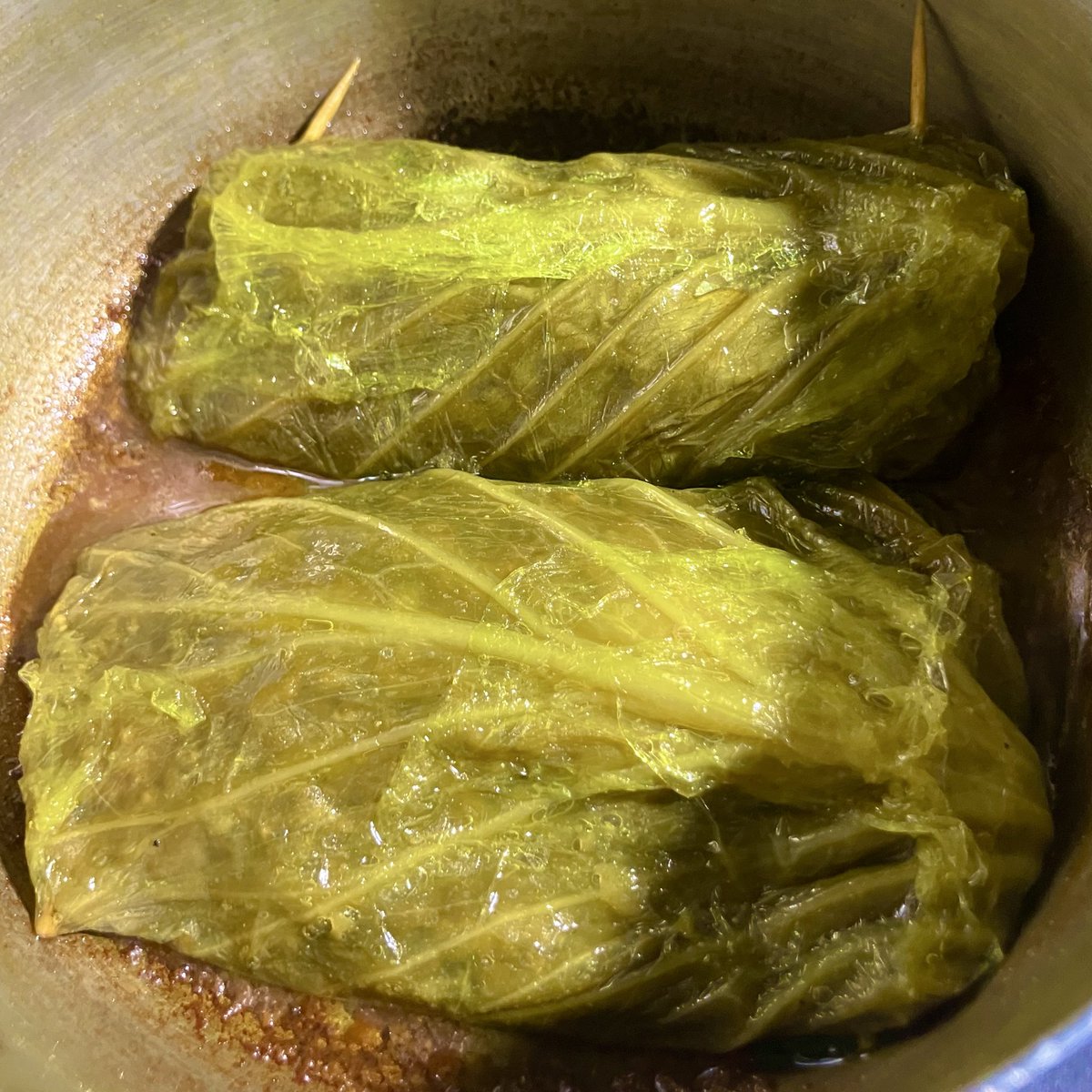 RahmaniaSunali's tweet photo. For our March Fish Thali🐟, the star of the dish is "Sawara" (Spanish Mackerel), famously known as the "harutsuge-uo" (the fish that heralds spring🌸). We've wrapped it in fresh spring cabbage and gently pan-steamed it with a touch of mustard. 

#bengali_cuisine #halal #sunali https://t.co/WvsWZeCjis