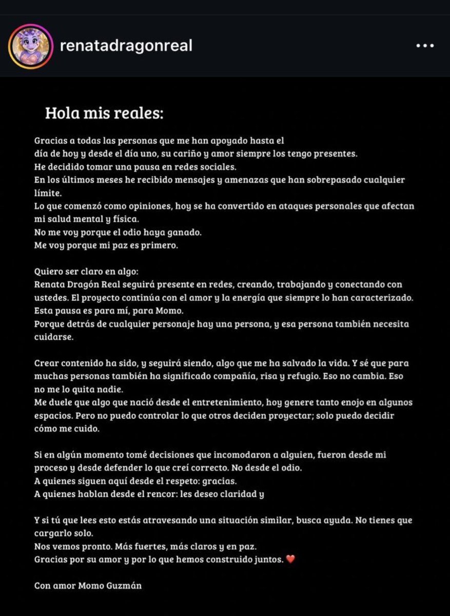 Lo lograron. Finalmente lo rompieron. Finalmente ganaron. Destrozaron a alguien. Alguien que siempre estaba feliz que siempre estaba sonriendo. Alguien que no merecía el odio. Alguien que no hacia nada más que ayudar a las personas. Alguien que amó con todo su corazón.#MomoGuzman
