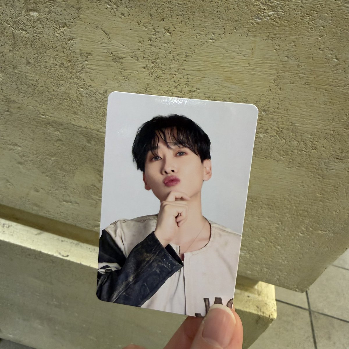 購入特典トレカ一発目でヒョクちゃん🐰来てくれたーー！！ 可愛い