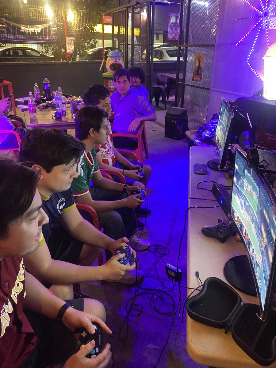 SHM Smash tweet media