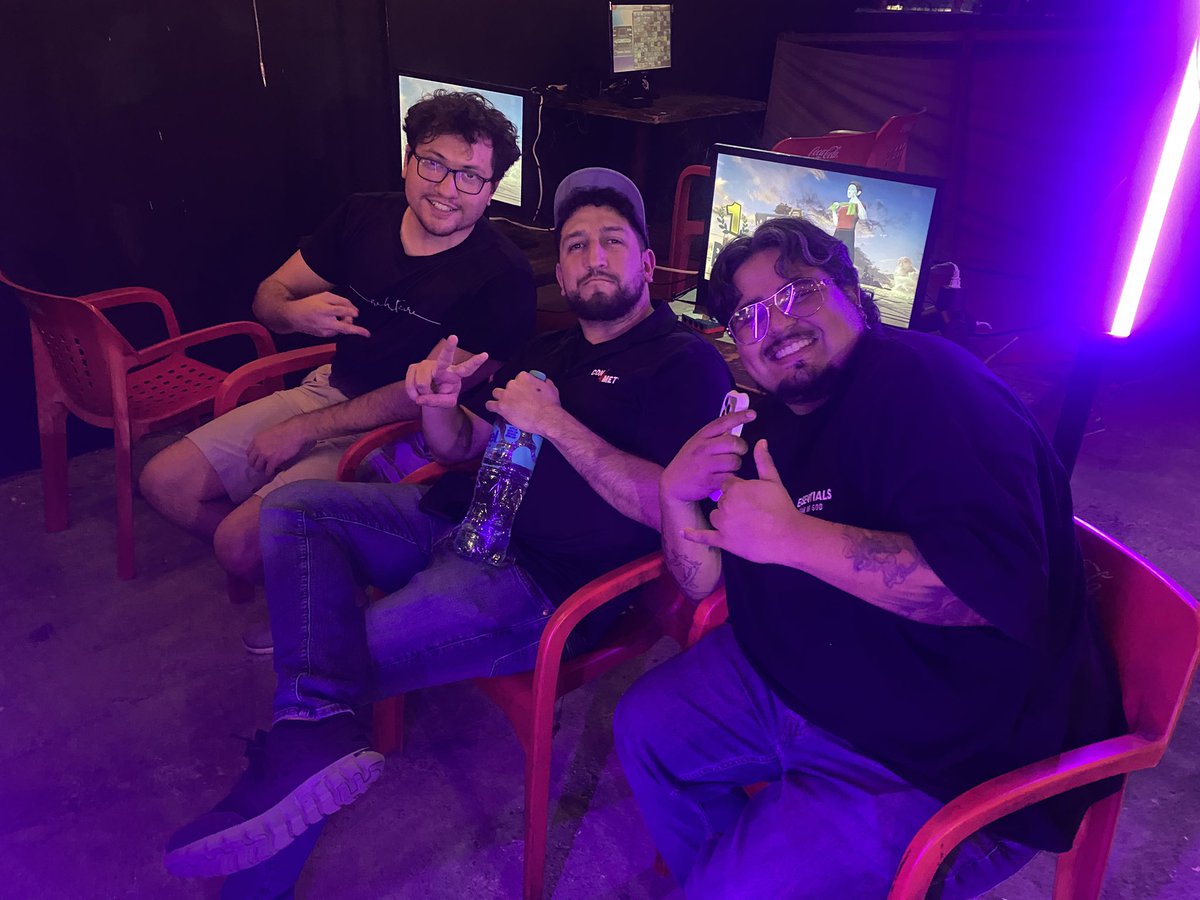 SHM Smash tweet media