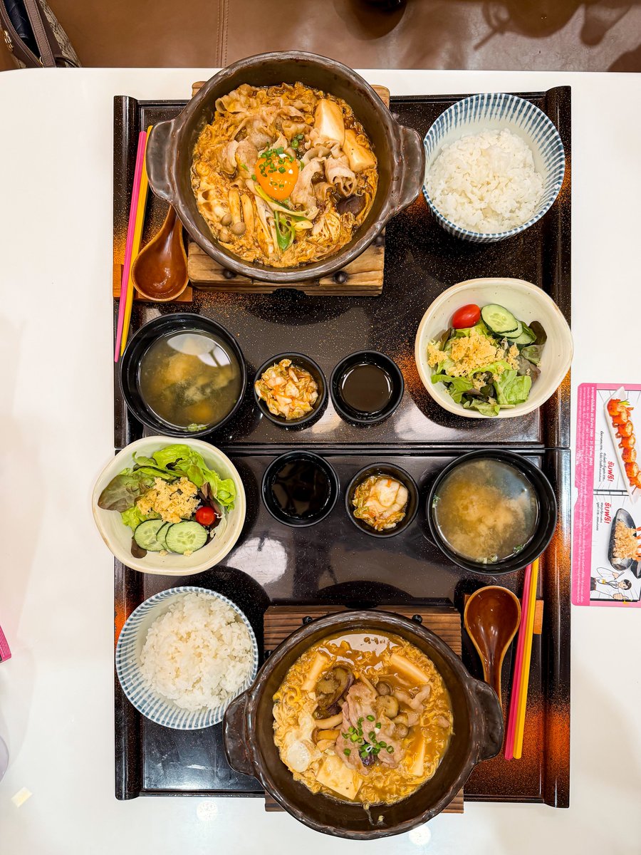 whatdoueattoday's tweet photo. #ยาโยอิญี่ปุ่นครบเซต เค้าออกเมนูมาใหม่ โทจิ หม้อร้อนสไตล์ญี่ปุ่น ราคาโคตรดี เริ่มต้นที่ 159.-  ✨ วันนี้เลือกสั่งมาเป็น Buta Nasu Miso Toji (189.-) 🐽 เสิร์ฟเป็นหม้อร้อนๆ หมู ไข่ เต้าหู้นุ่มๆ หวานเค็มกลมกล่อมมาก และ Spicy Sukiyaki Toji หมู (199.-)🍲 ซุปเผ็ดสไตล์ญี่ปุ่น มีไข่แดงเยิ้มๆด้านบนคือดีมากกก ยิ่งกินกับกิมจิยิ่งเริ่ด @aroii @ReviewAroii #อร่อยบอกต่อ #ยาโยอิโทจิ #YayoiToji