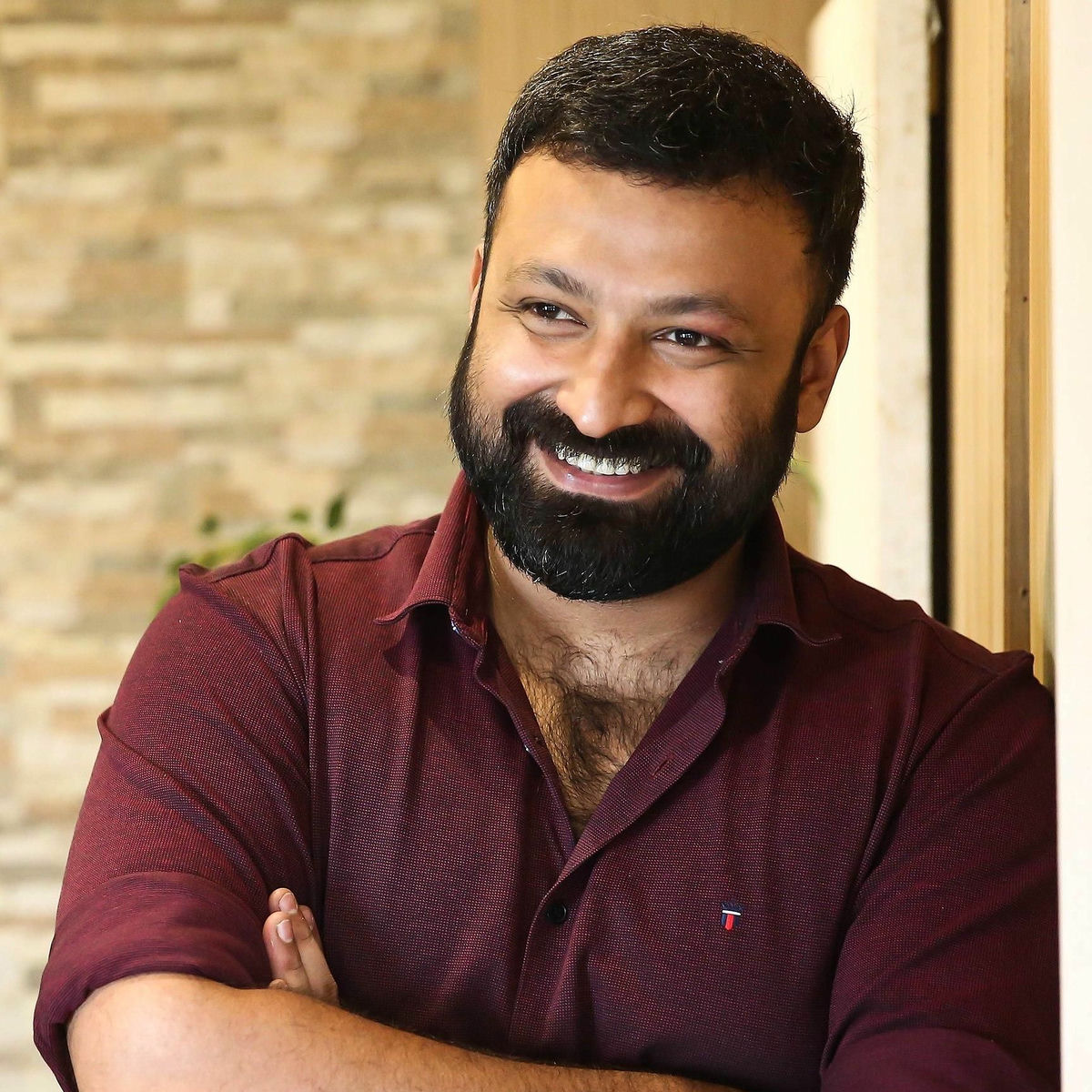 సంగీత దర్శకుడు #DhibuNinanThomas గారికి హృదయపూర్వక జన్మదిన శుభాకాంక్షలు 🎂✨

మీ సంగీతం మరెన్నో విజయాలు సాధించాలని కోరుకుంటున్నాం. 🎵🔥

#HBDDhibuNinanThomas