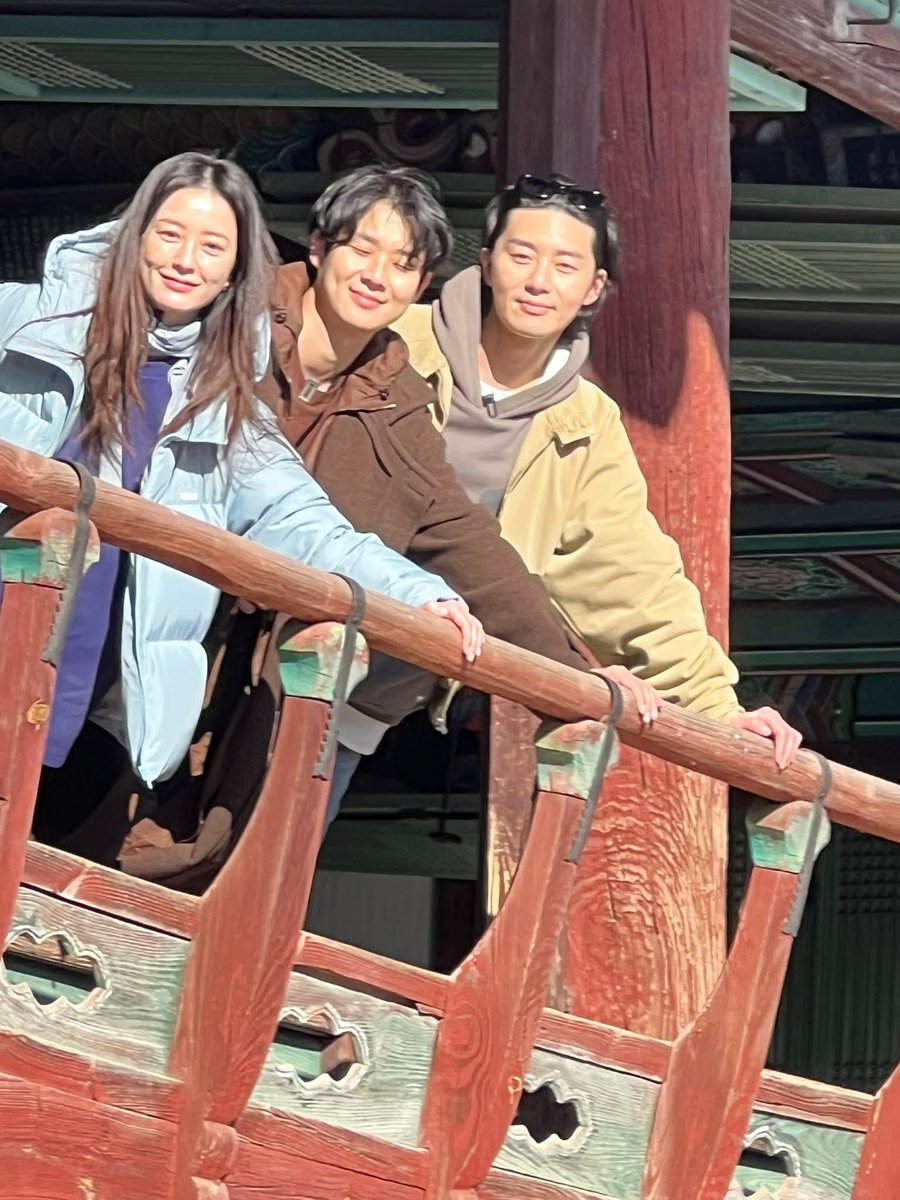 kyudhiver's tweet photo. Seojun, Wooshik, and Yumi at Namwon Gwanghanru

—cr. to the owner 
#박서준 #PARKSEOJUN #최우식 #정유미 https://t.co/mIznDhZ83M