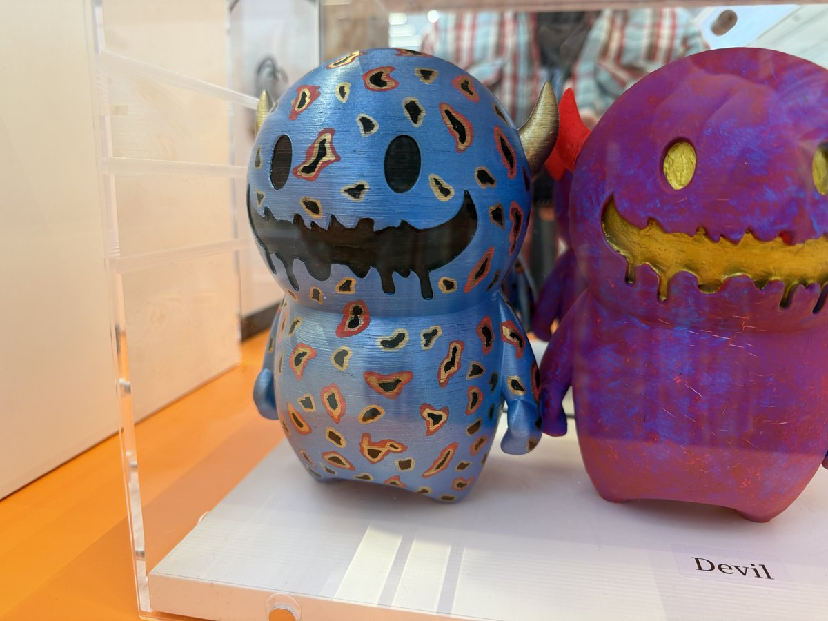 Art toy Tsugaruの朱、翠、新色の蒼✨ Art toy BIG Galaxy 追加しま