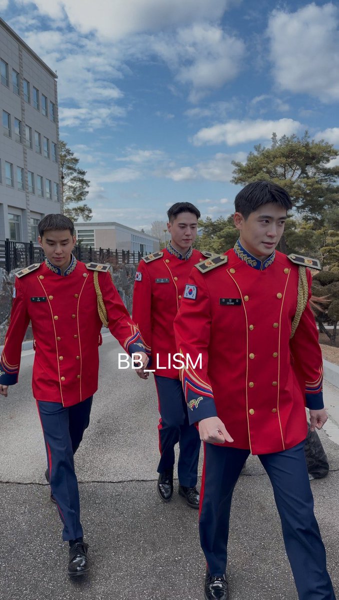 แจฮยอนยูคยอมจองอูออกงานด้วยกันแบบหล่อๆ สิบเอกจองยุนโอเค้าให้มาด senior สุดๆๆ🥹