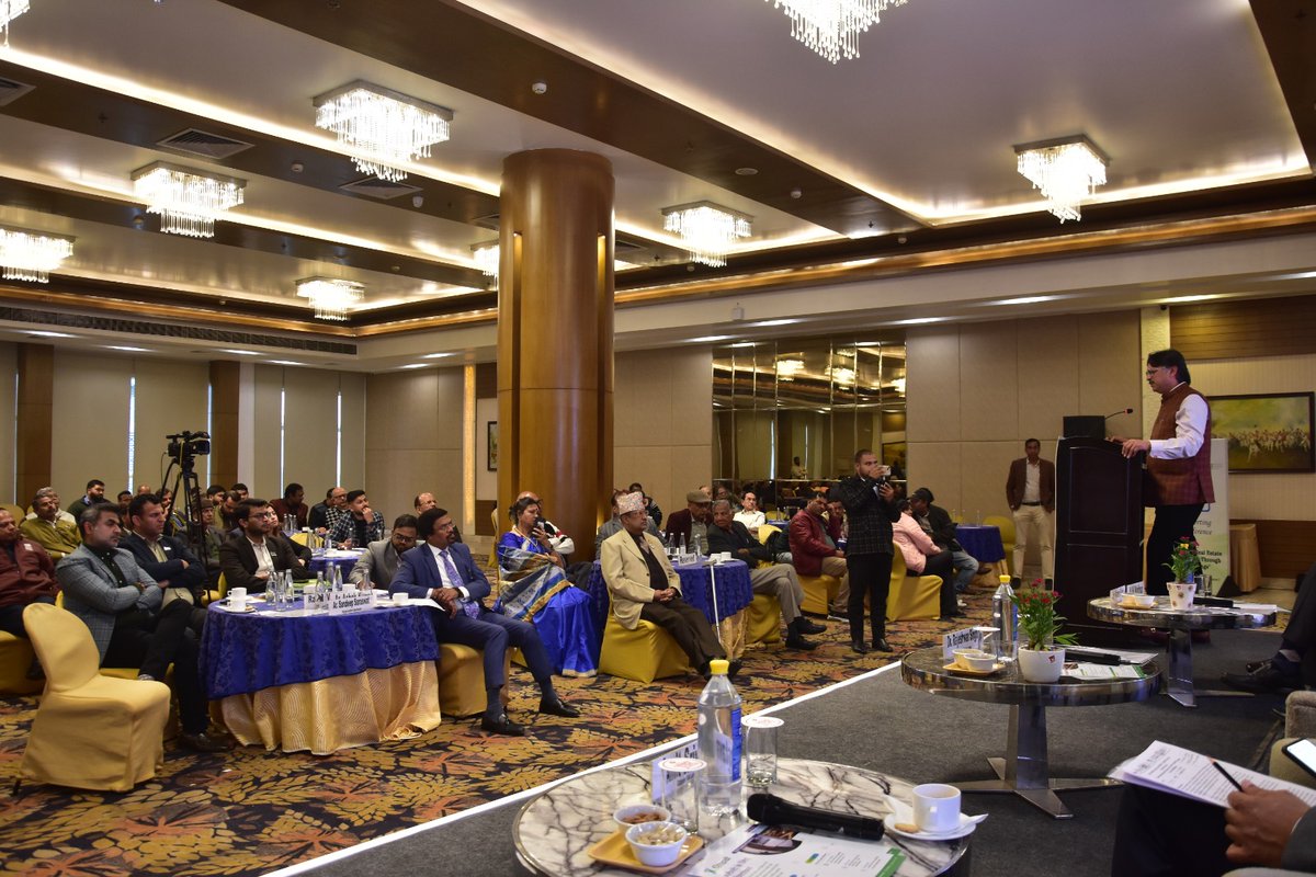 LucknowManagem3's tweet photo. Conference on “Transforming Real Estate in Uttar Pradesh through Green Buildings”, bringing together policymakers, industry leaders, architects, and sustainability professionals to discuss the future of responsible urban development organized by Lucknow Management Association. https://t.co/of6Q07Lkvm