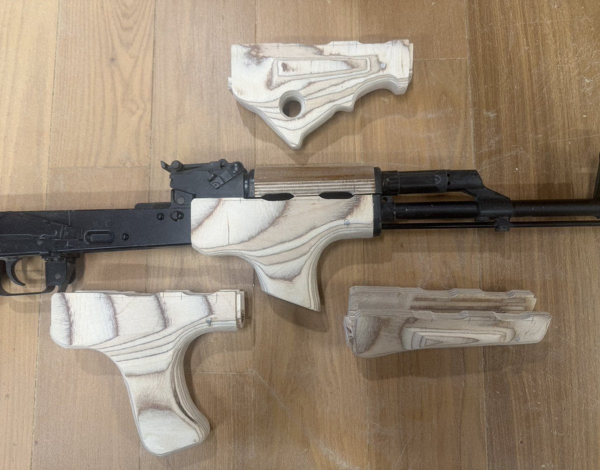 aohate custom tweet media