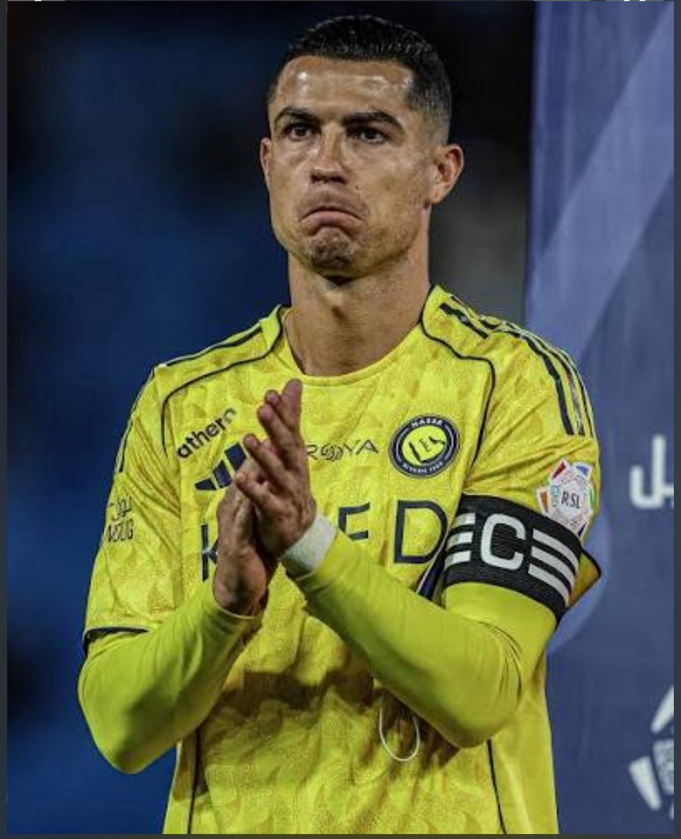 EzZaWorLdNews tweet media