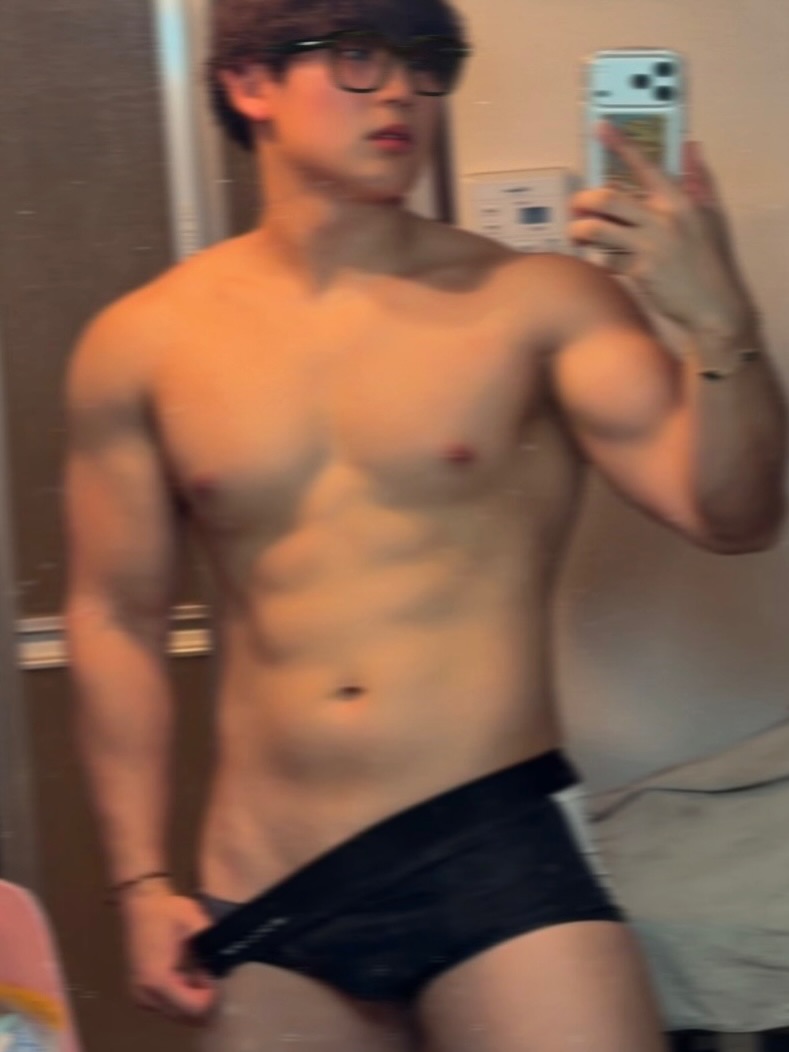 dailybestboys's tweet photo. https://t.co/DJK2gUYEvr