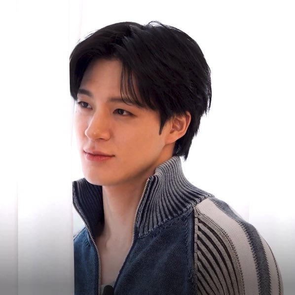 zlzhhh2's tweet photo. 제노 💙 https://t.co/C5jlLy7dK5
