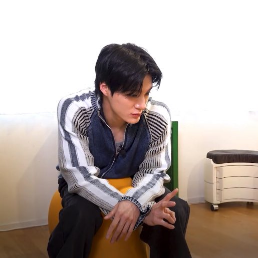 zlzhhh2's tweet photo. 제노 💙 https://t.co/C5jlLy7dK5