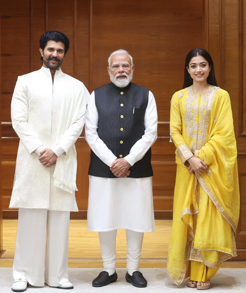 The #VIROSH Jodi personal Invitation 🤩

<a href="/TheDeverakonda/">Vijay Deverakonda</a> &amp; <a href="/iamRashmika/">Rashmika Mandanna</a> personally met Hon'ble Prime Minister <a href="/narendramodiji/">NarendraModi Support</a> invited for the grand reception in Hyderabad ❤️❤️✨

#VijayDeverakonda #RashmikaMandanna #ViRoshWedding