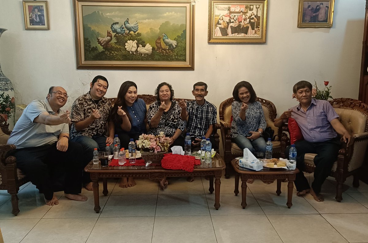 Puji Tuhan pertemuan antar keluarga lancar serta semoga dimudahkan hingga lancar Hari H