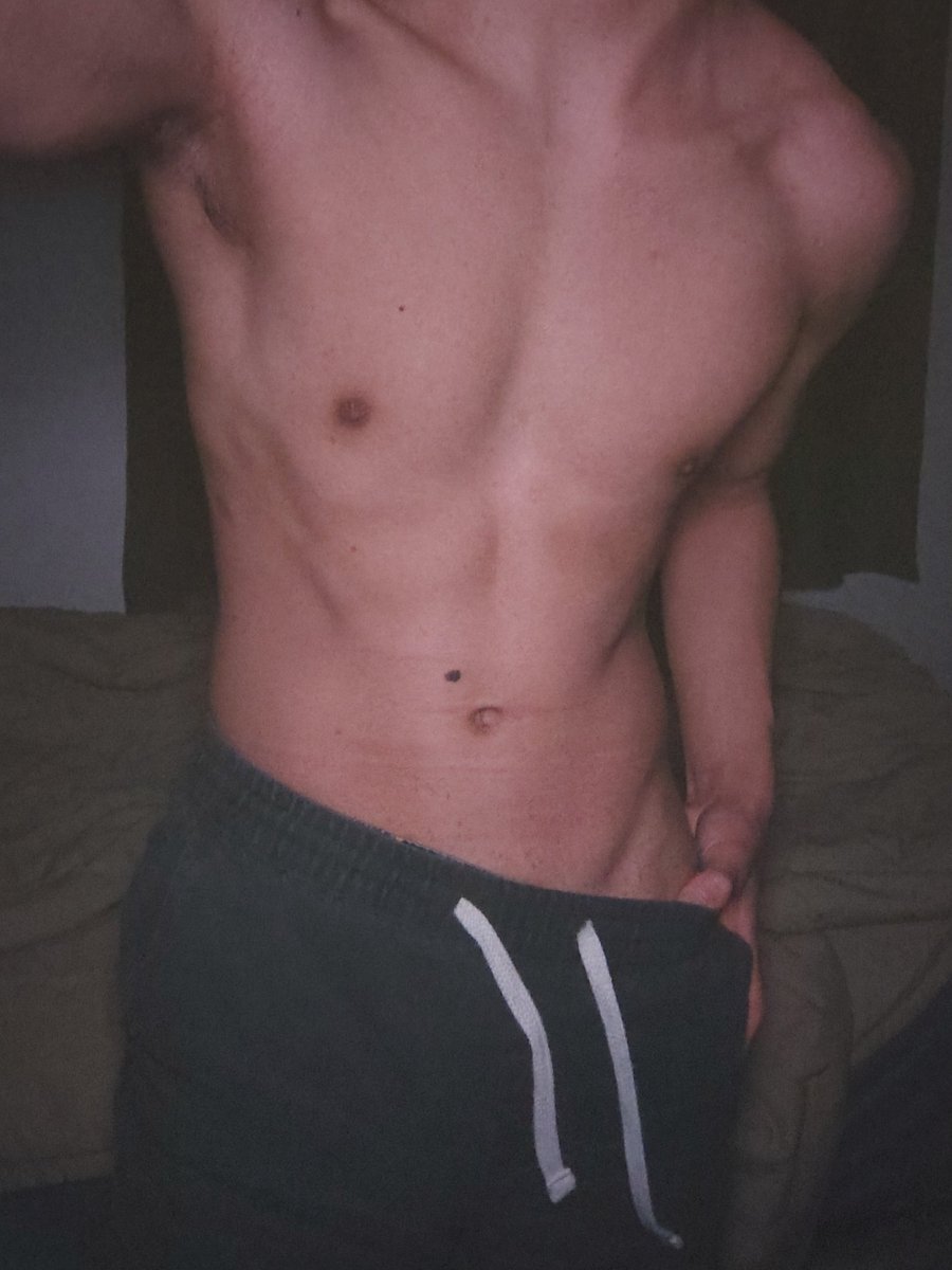 AshKetchup tweet media