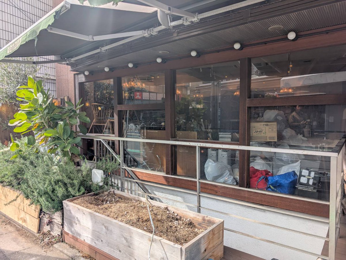 yuki_tk14's tweet image. 代官山Air時代から馴染みの深かったFrames中目黒店が閉店されたようです。
フルーツティーが好きでした。
#Frames #代官山Air #中目黒カフェ