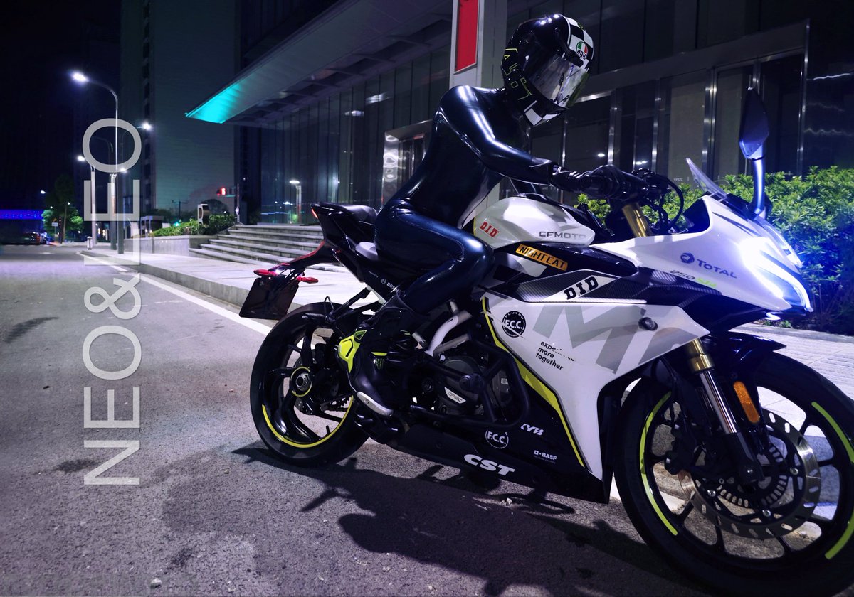 周末穿胶不骑车 tweet media