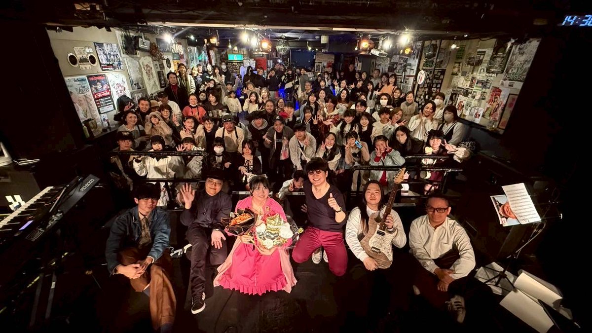 khaki1204's tweet photo. 2026.2.23 
khaki 3rd solo live「夢なんて持つだけ無料なんだからさ」
無事終演致しました！！
2ndミニアルバム 残り1枚 アクリルキーホルダーも残り10個！
沢山ご購入ありがとうございます😭💖
お客様95名＋サポートメンバー5名
計100名と作り上げたライブでした！❤️‍🔥
ALTもみてね😻😻😻 https://t.co/GpujdBCx5T