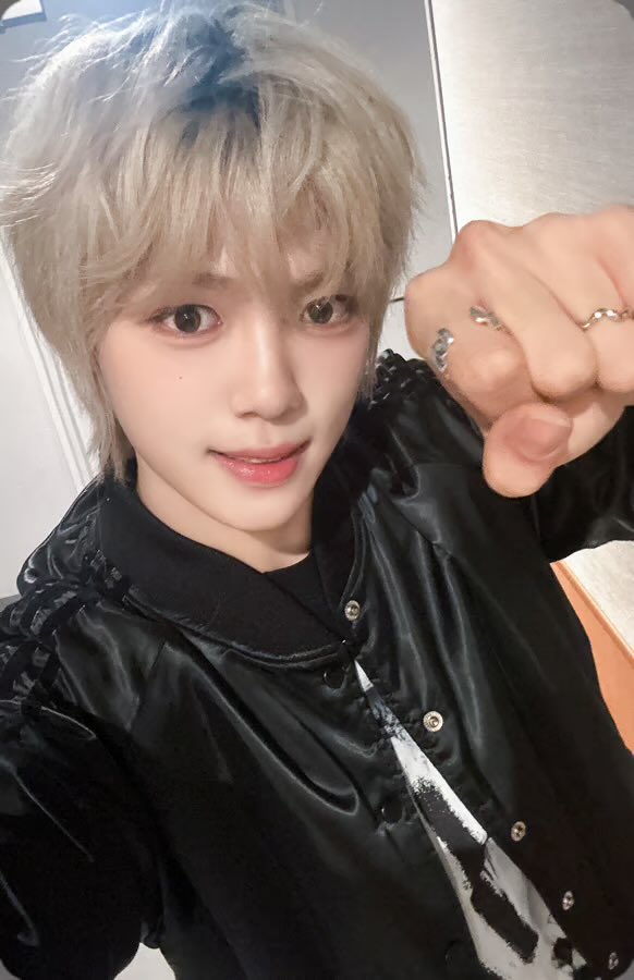 mob0ruu's tweet photo. ㅅㅂ 보정뭔데진짜너무황당하네 https://t.co/Ry8YL6IXzS
