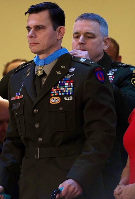 وصالِ غیرِ شیرازی tweet media