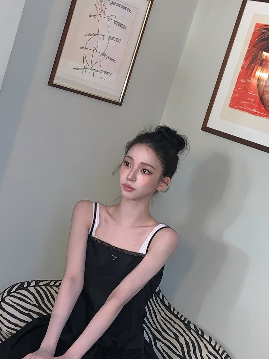 260227 #카리나 인스타💙

🪞
@prada #PradaFW26 #Prada